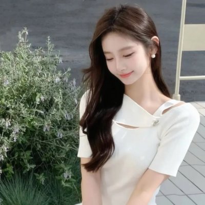 踉跄的女孩